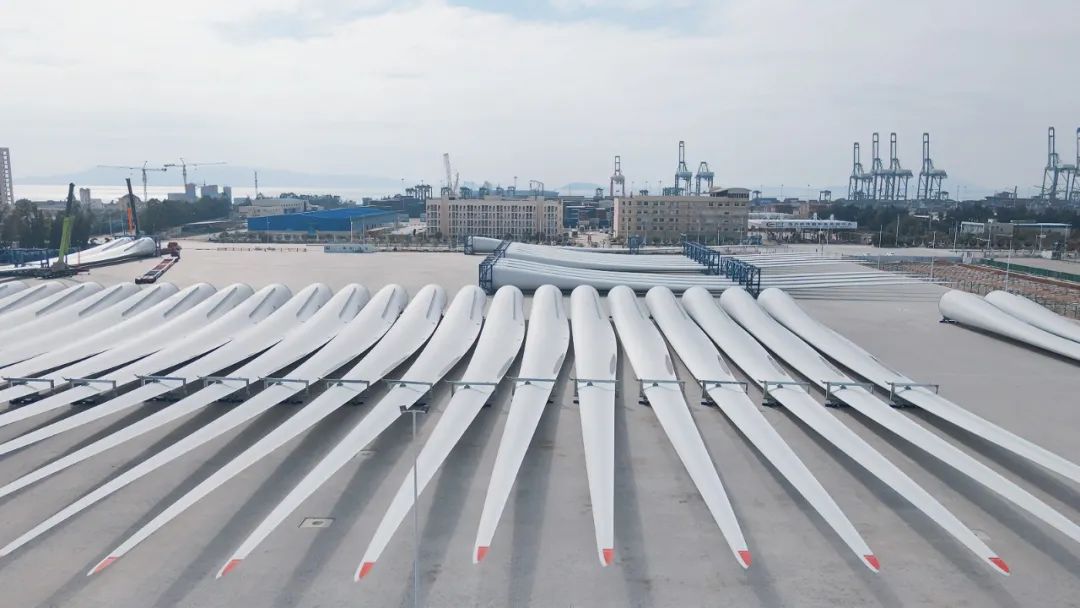 全球量产最长风电叶片在福州港江阴港区出口05.jpg